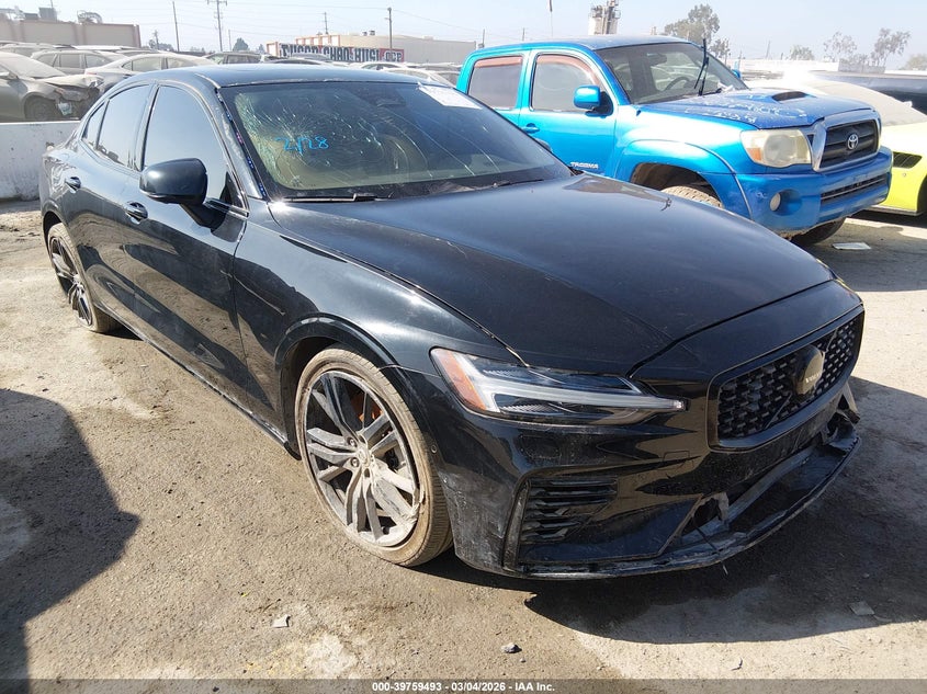 2024 Volvo S60 Recharge Plug-In Hybrid