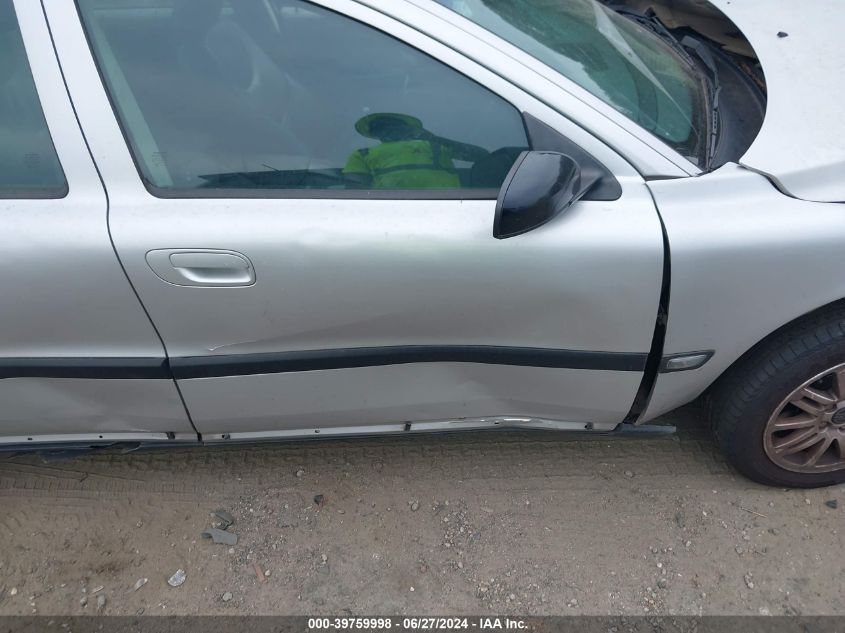 2004 Volvo S60 2.4 VIN: YV1RS61T542353769 Lot: 39759998