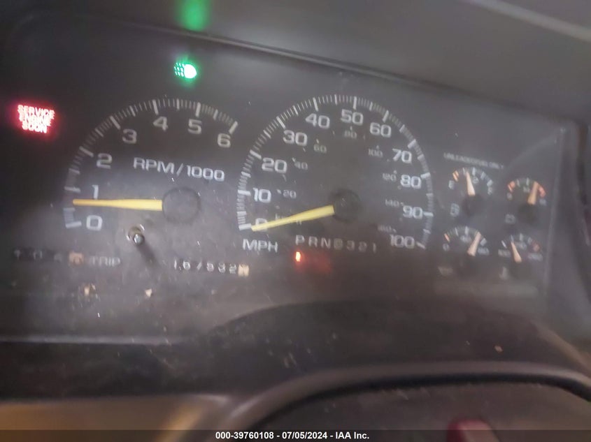 1999 Chevrolet Tahoe VIN: 3GNEK18R8XG124460 Lot: 39760108