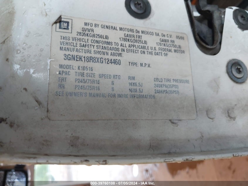 1999 Chevrolet Tahoe VIN: 3GNEK18R8XG124460 Lot: 39760108