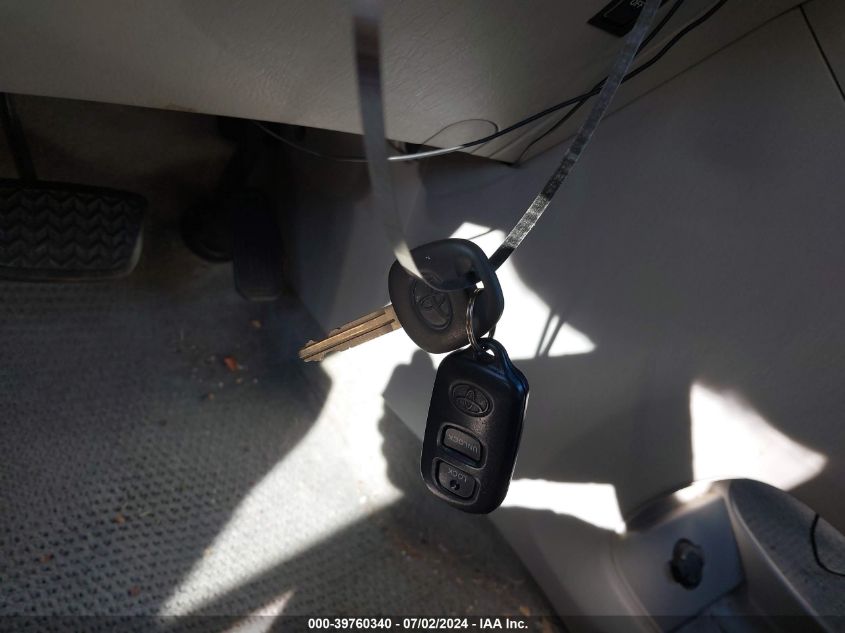 2005 Toyota Highlander V6 VIN: JTEDP21A050052831 Lot: 39760340