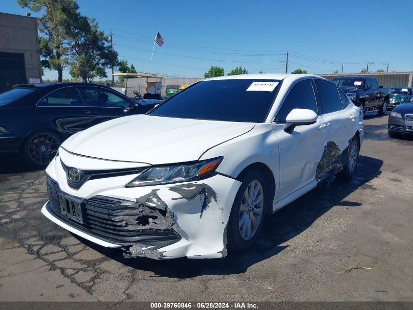 4T1B11HK1KU238822 2019 TOYOTA CAMRY - Image 2