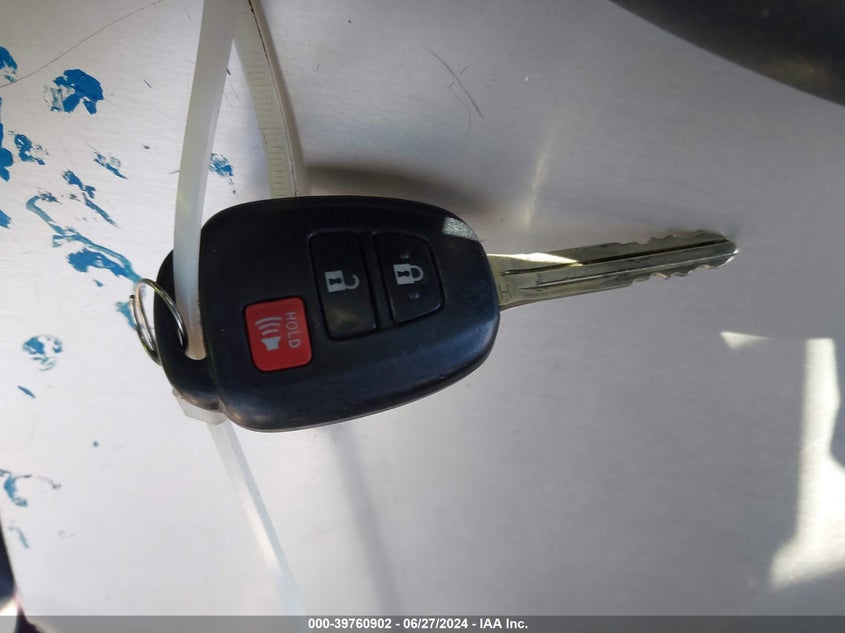 2018 TOYOTA RAV4 XLE - 2T3WFREV9JW425523