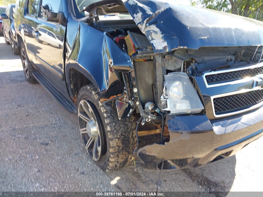 2007 Chevrolet Tahoe Ltz VIN: 1GNFK13057J140630 Lot: 39761198