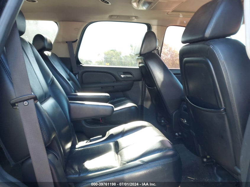 2007 Chevrolet Tahoe Ltz VIN: 1GNFK13057J140630 Lot: 39761198