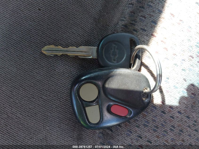 2000 GMC Sierra 1500 Sl/Sle VIN: 2GTEC19V6Y1389017 Lot: 39761257