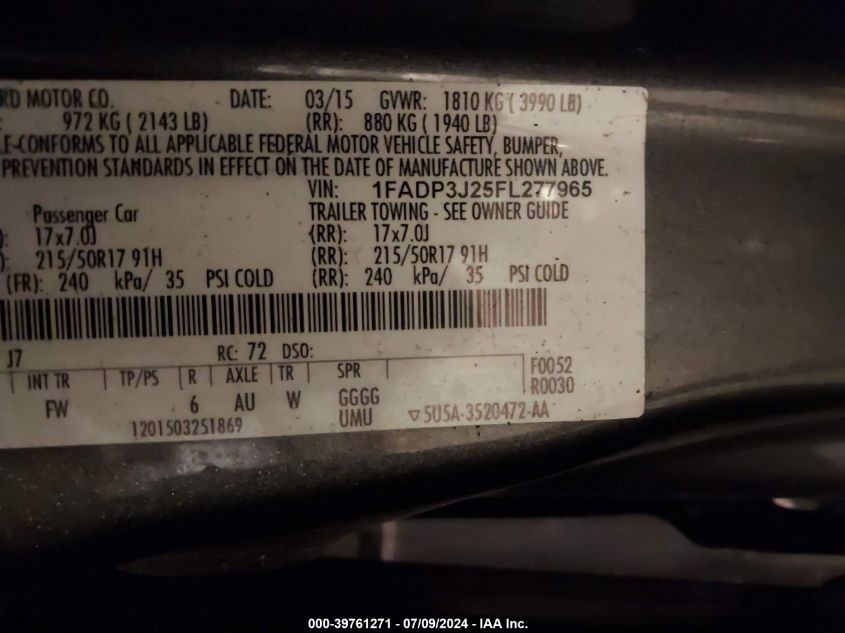 1FADP3J25FL277965 2015 Ford Focus Titanium