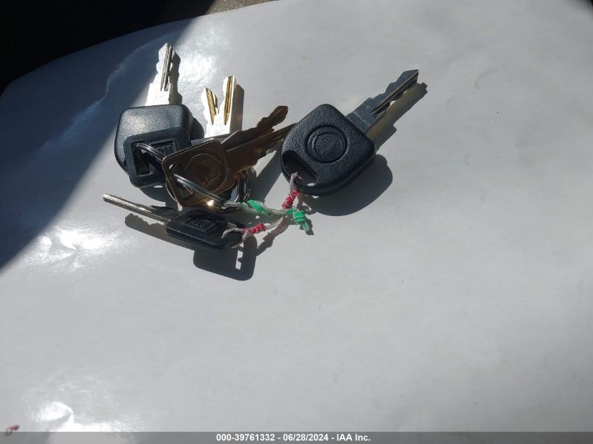 1988 Cadillac Allante VIN: 1G6VR3176JU100464 Lot: 39761332