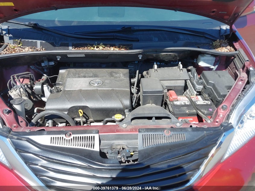 2011 Toyota Sienna Le V6 VIN: 5TDKK3DCXBS007787 Lot: 39761379