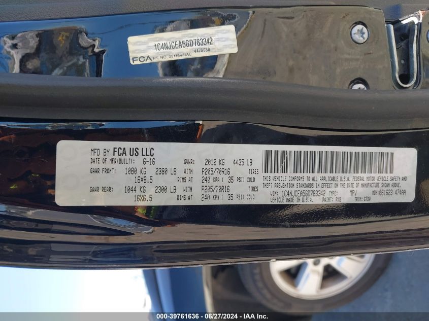 2016 Jeep Compass Latitude VIN: 1C4NJCEA5GD783342 Lot: 39761636