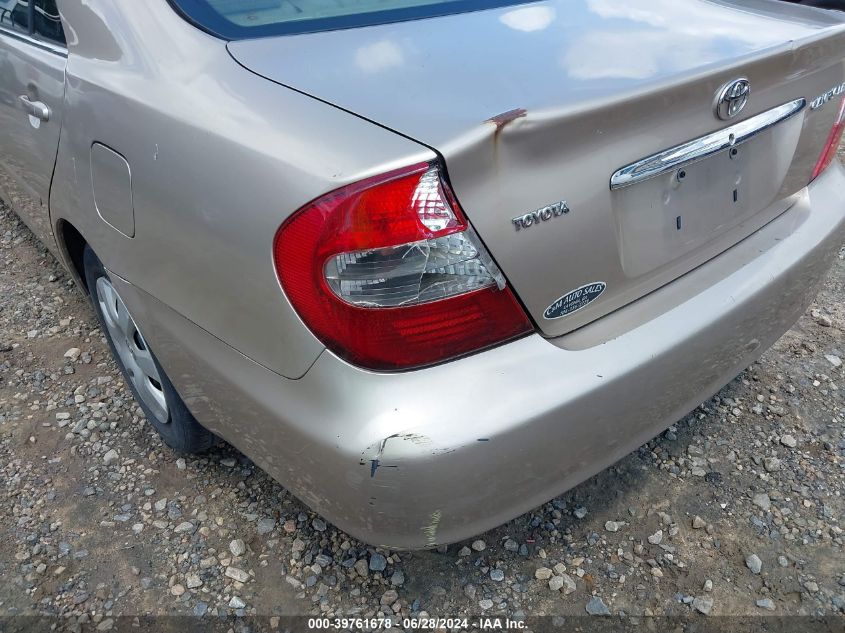 2003 Toyota Camry Le VIN: 4T1BE32K13U152596 Lot: 39761678