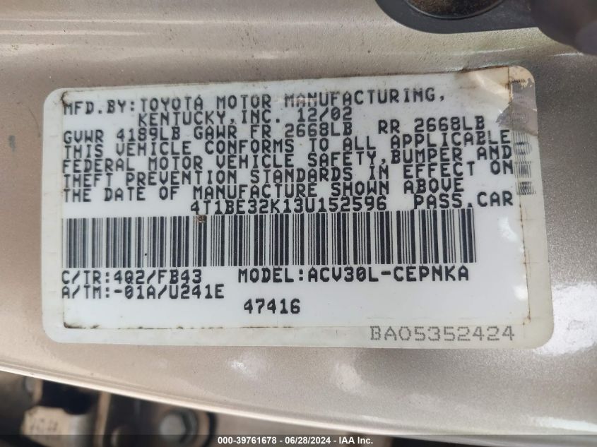 2003 Toyota Camry Le VIN: 4T1BE32K13U152596 Lot: 39761678