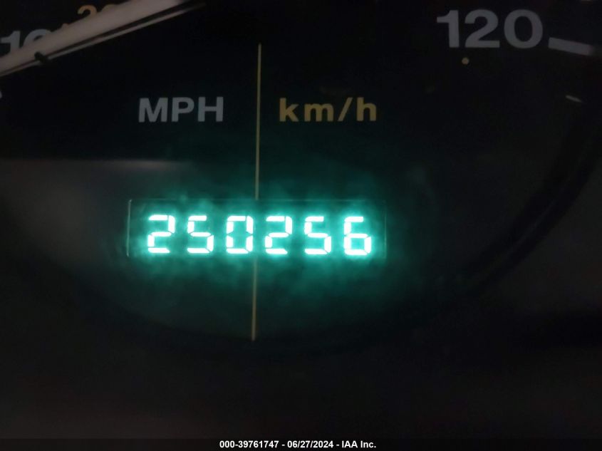 1998 Jeep Grand Cherokee Laredo VIN: 1J4GZ58S9WC325691 Lot: 39761747