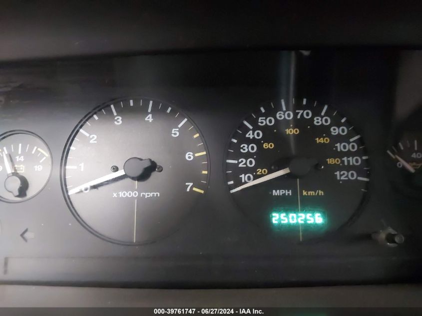 1998 Jeep Grand Cherokee Laredo VIN: 1J4GZ58S9WC325691 Lot: 39761747