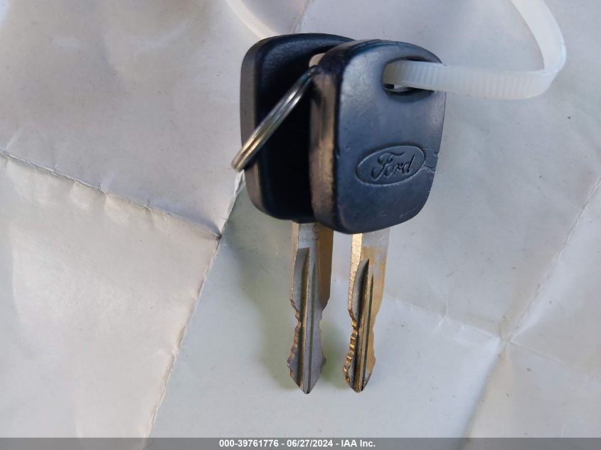 2002 Ford F-150 Lariat/Xlt VIN: 1FTRW08L42KD05903 Lot: 39761776