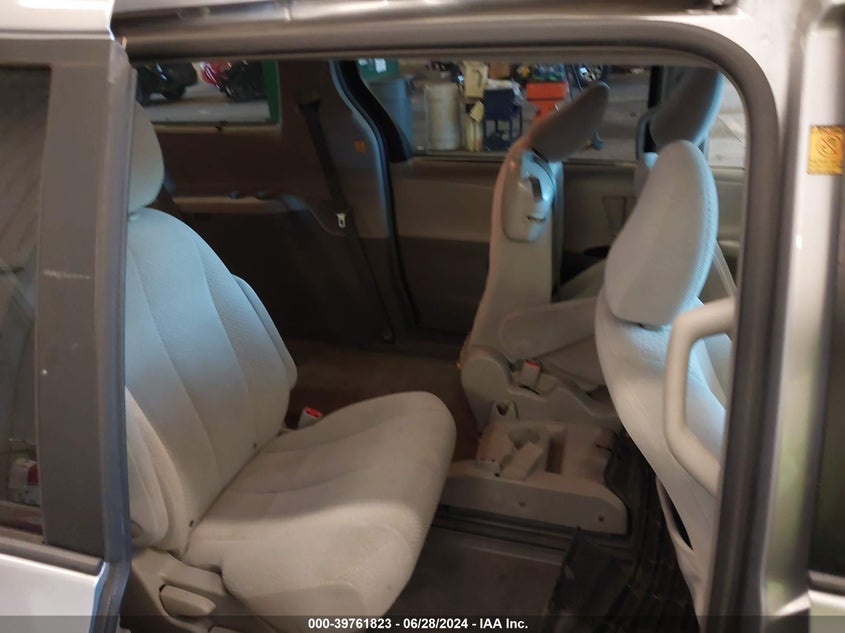 2012 Toyota Sienna Le V6 8 Passenger VIN: 5TDKK3DC2CS253668 Lot: 39761823