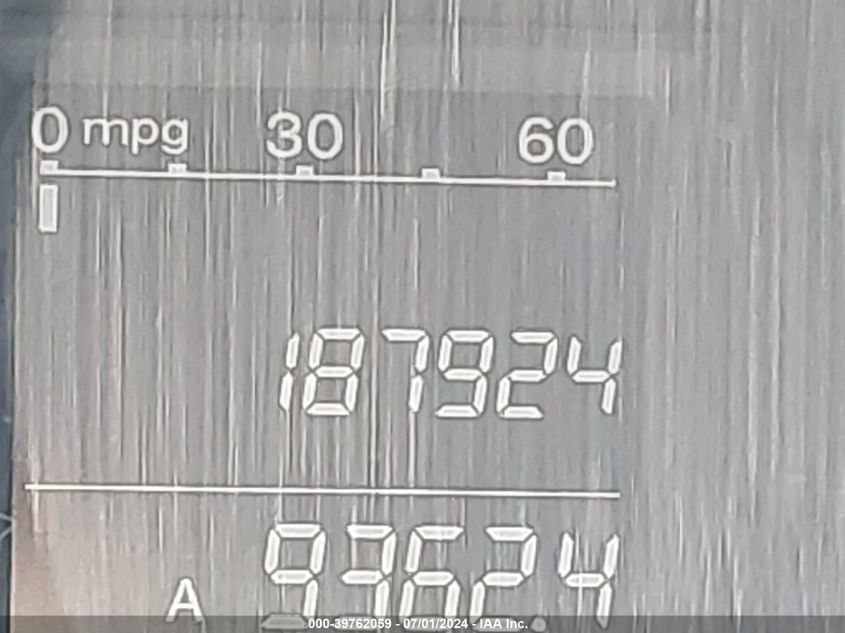 2008 Honda Cr-V Lx VIN: 3CZRE38318G708638 Lot: 39762059