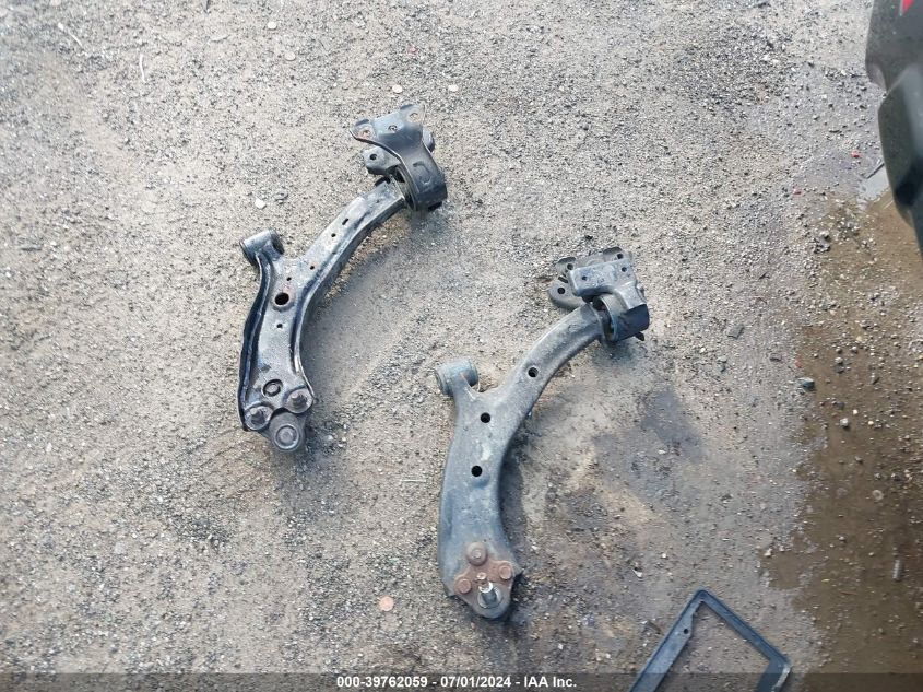 2008 Honda Cr-V Lx VIN: 3CZRE38318G708638 Lot: 39762059