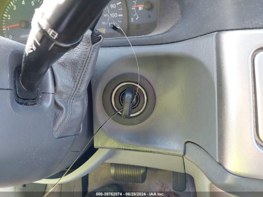 2001 Toyota Sienna Xle VIN: 4T3ZF13C01U364949 Lot: 39762074