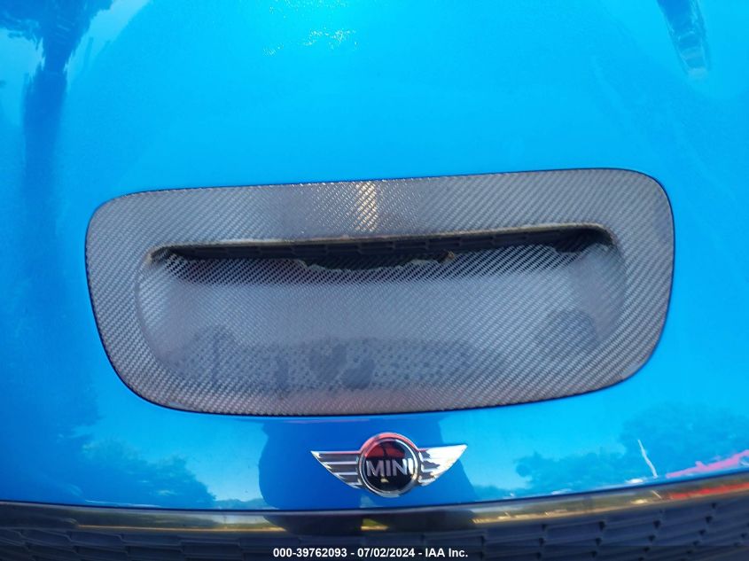 2008 Mini Cooper S VIN: WMWMF73538TT90860 Lot: 39762093