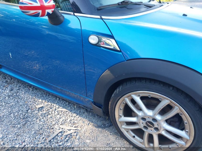 2008 Mini Cooper S VIN: WMWMF73538TT90860 Lot: 39762093