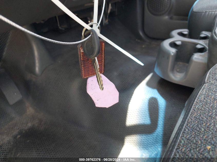 2007 GMC Sierra 1500 Classic Work Truck VIN: 3GTEC14V27G197266 Lot: 39762376