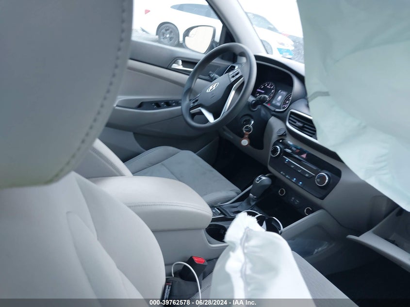 VIN KM8J2CA47LU111834 2020 HYUNDAI TUCSON SE