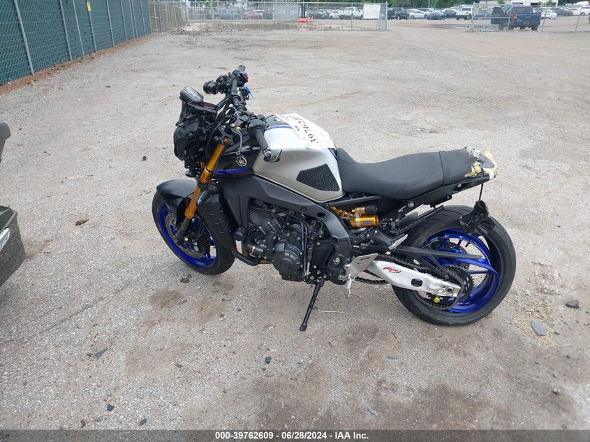 2023 YAMAHA MT09 D - JYARN72E1PA001734