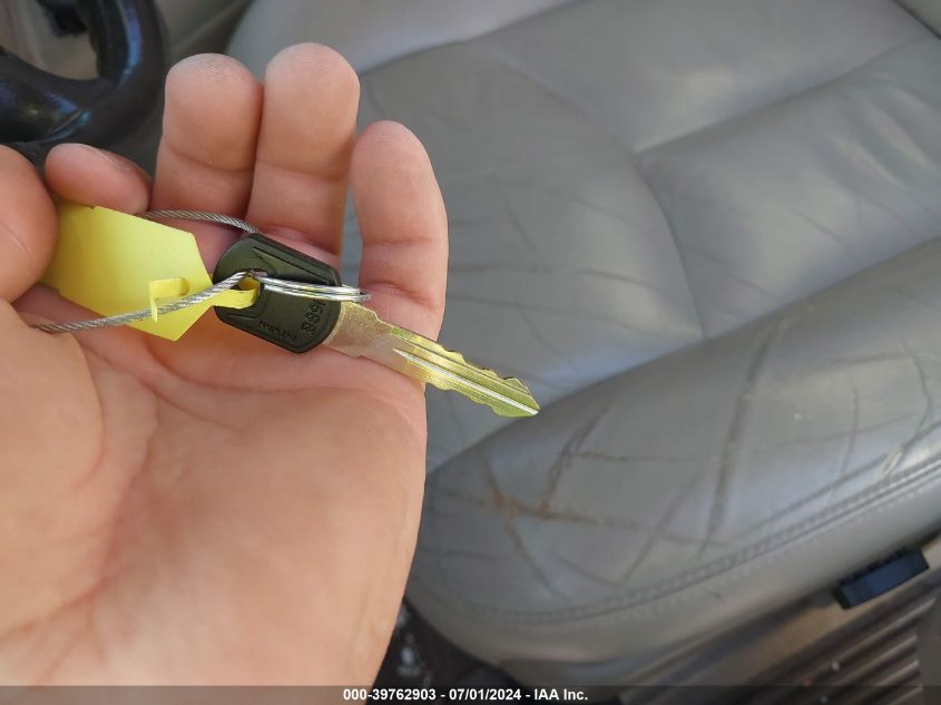 2004 Chevrolet Tahoe Z71 VIN: 1GNEK13Z74R294943 Lot: 39762903