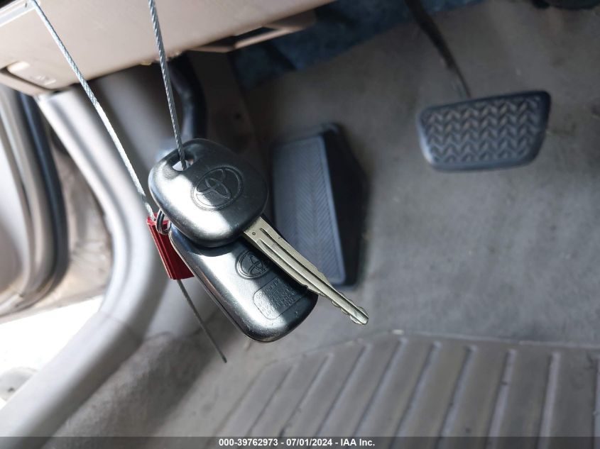 2004 Toyota Camry Xle VIN: 4T1BE32K44U866837 Lot: 39762973