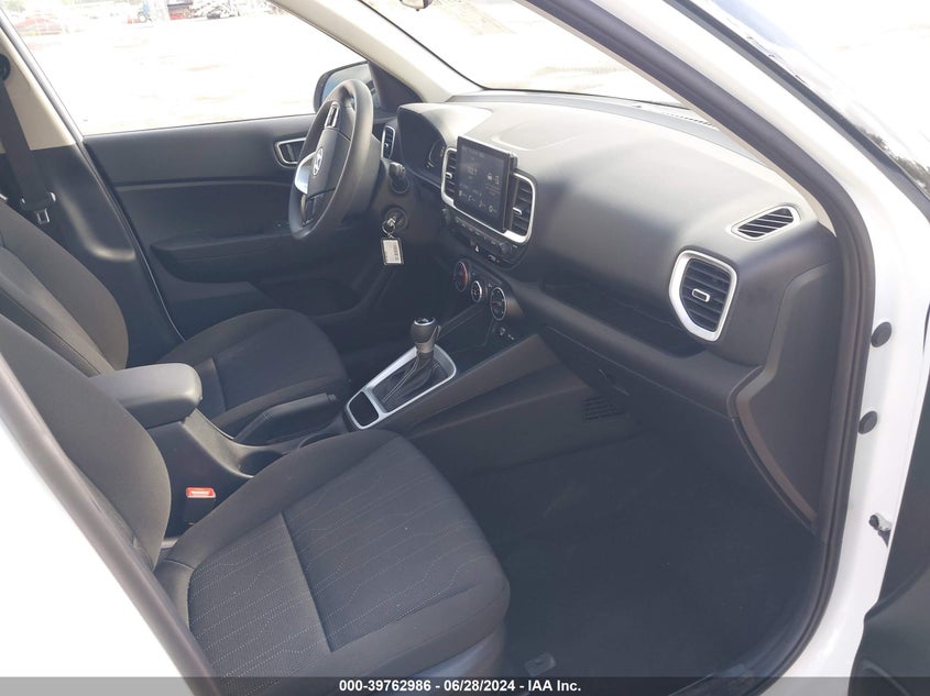 2024 Hyundai Venue Se VIN: KMHRB8A30RU283879 Lot: 39762986