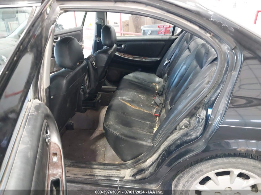 2000 Nissan Maxima Gle/Gxe/Se VIN: JN1CA31A7YT002019 Lot: 39763031