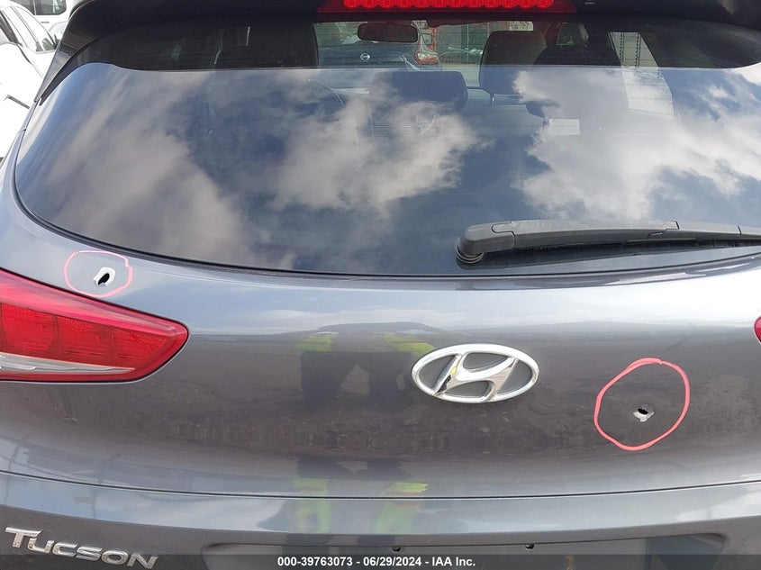 2018 HYUNDAI TUCSON SE - KM8J23A48JU658401