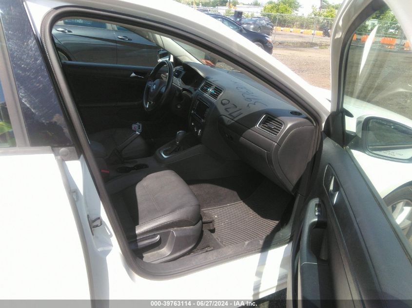 3VWDZ7AJ0BM384253 | 2011 VOLKSWAGEN JETTA