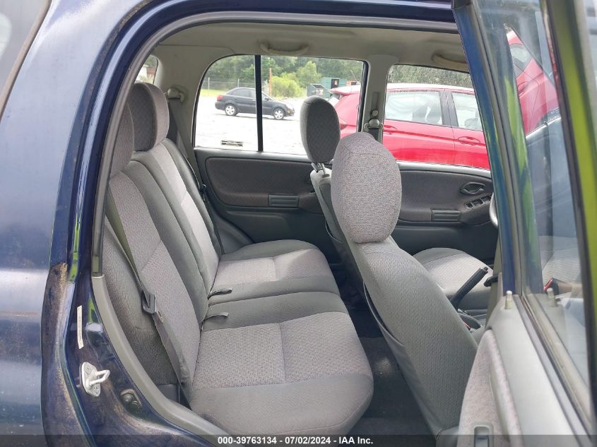 2000 Chevrolet Tracker Hard Top VIN: 2CNBJ13C7Y6908994 Lot: 39763134