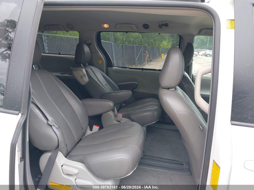 2011 Toyota Sienna Le V6 VIN: 5TDKK3DC0BS065133 Lot: 39763161