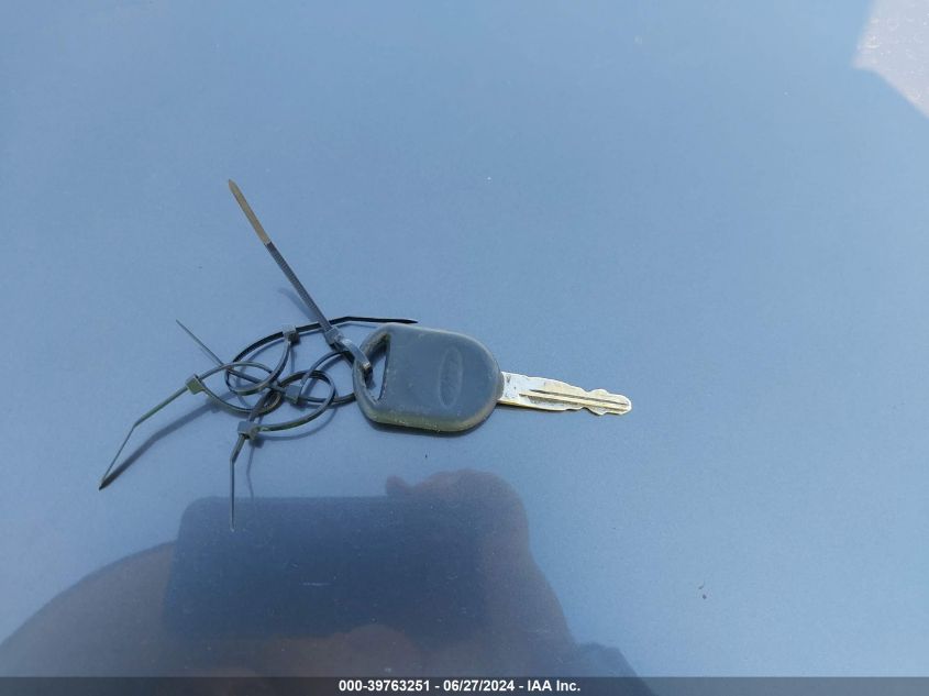 2005 Ford F-150 Stx/Xl/Xlt VIN: 1FTRF12265NB63966 Lot: 39763251