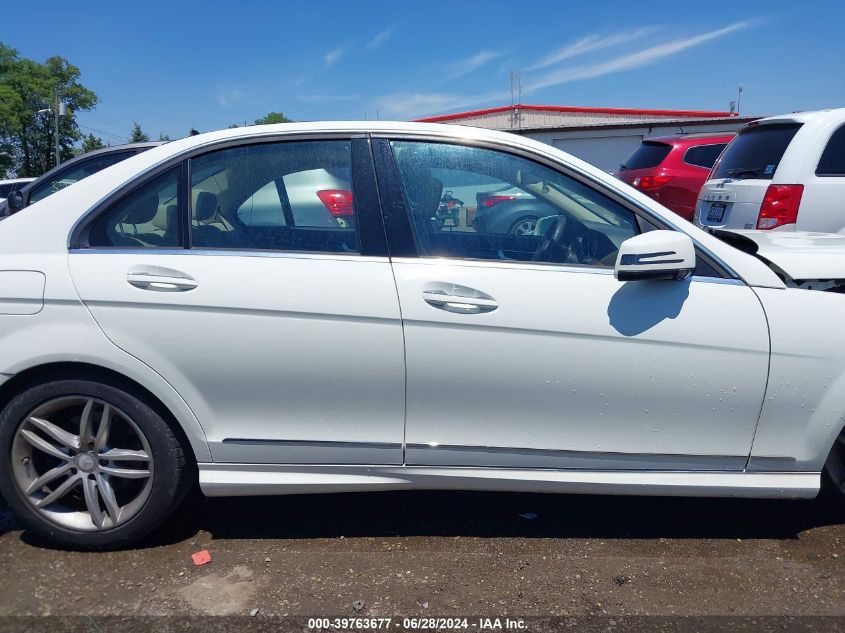 2012 Mercedes-Benz C 300 Luxury 4Matic/Sport 4Matic VIN: WDDGF8BB9CR230524 Lot: 39763677