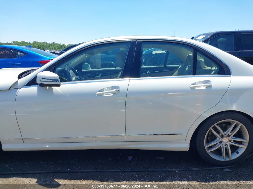 2012 Mercedes-Benz C 300 Luxury 4Matic/Sport 4Matic VIN: WDDGF8BB9CR230524 Lot: 39763677