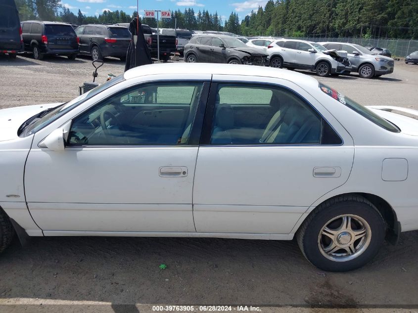 2000 Toyota Camry Ce VIN: 4T1BG22K7YU929777 Lot: 39763905