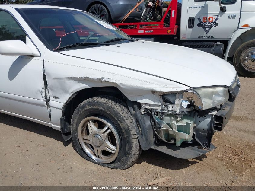 2000 Toyota Camry Ce VIN: 4T1BG22K7YU929777 Lot: 39763905