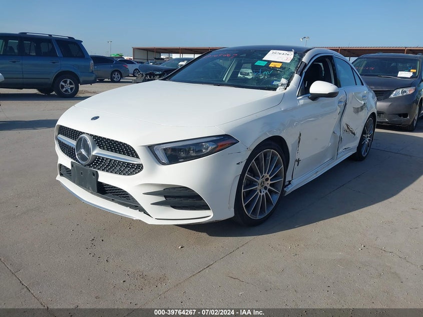 2019 Mercedes-Benz A 220 VIN: WDD3G4EB2KW028835 Lot: 39764267