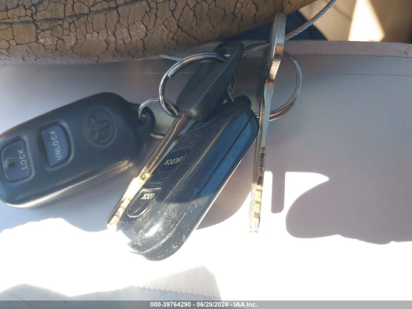 2003 Toyota Corolla Le VIN: 1NXBR32E33Z096305 Lot: 39764290