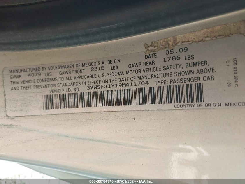 2009 Volkswagen New Beetle 2.5L Blush Edition VIN: 3VWSF31Y19M411704 Lot: 39764370