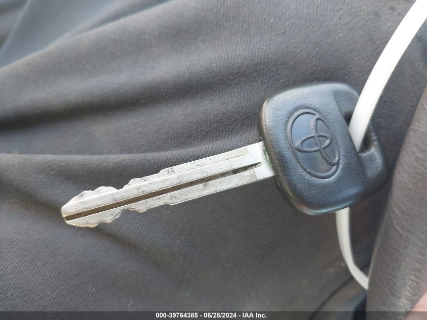 2003 Toyota Camry Le VIN: 4T1BE32K53U711065 Lot: 39764385