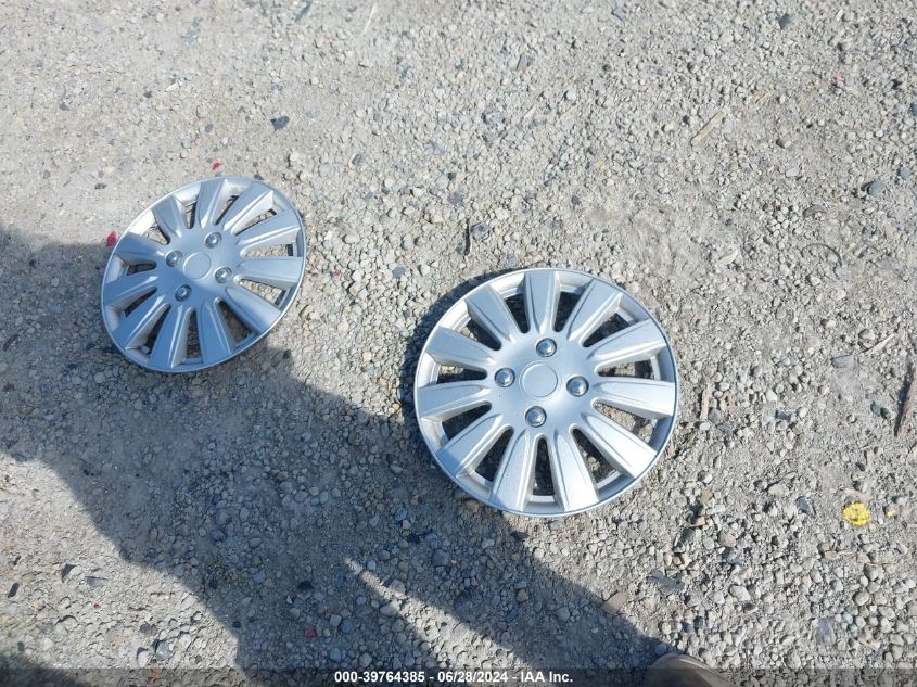 2003 Toyota Camry Le VIN: 4T1BE32K53U711065 Lot: 39764385