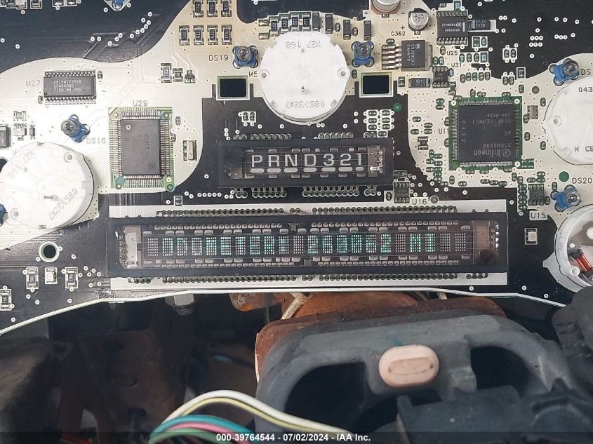 2005 Chevrolet Tahoe Lt VIN: 1GNEC13T85R118445 Lot: 39764544