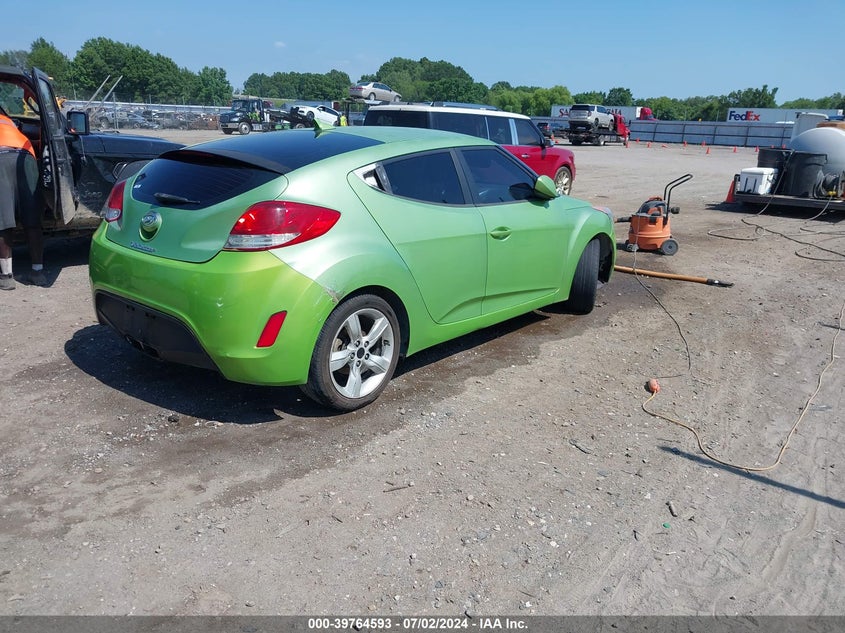 2012 Hyundai Veloster Base W/Black VIN: KMHTC6AD8CU021082 Lot: 39764593
