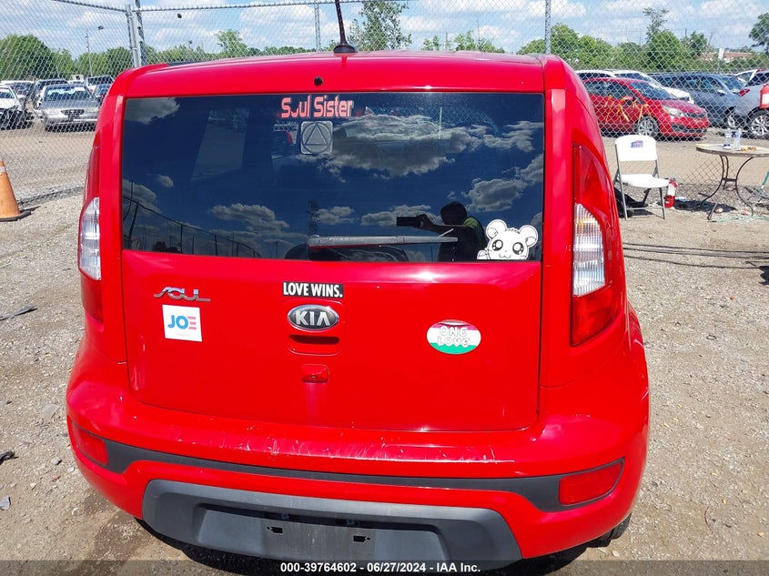 2013 Kia Soul + VIN: KNDJT2A62D7559492 Lot: 39764602