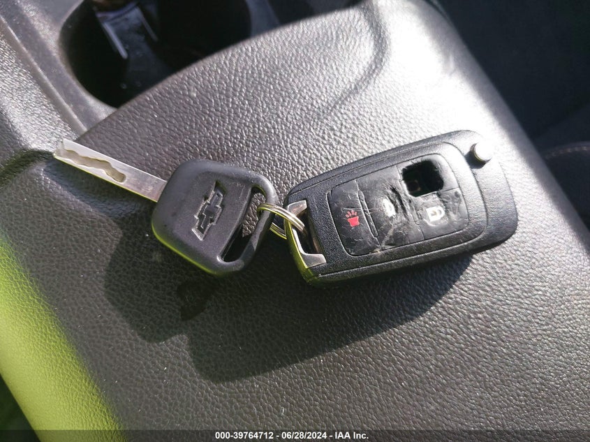 2015 Chevrolet Camaro Ls VIN: 2G1FB1E30F9131353 Lot: 39764712